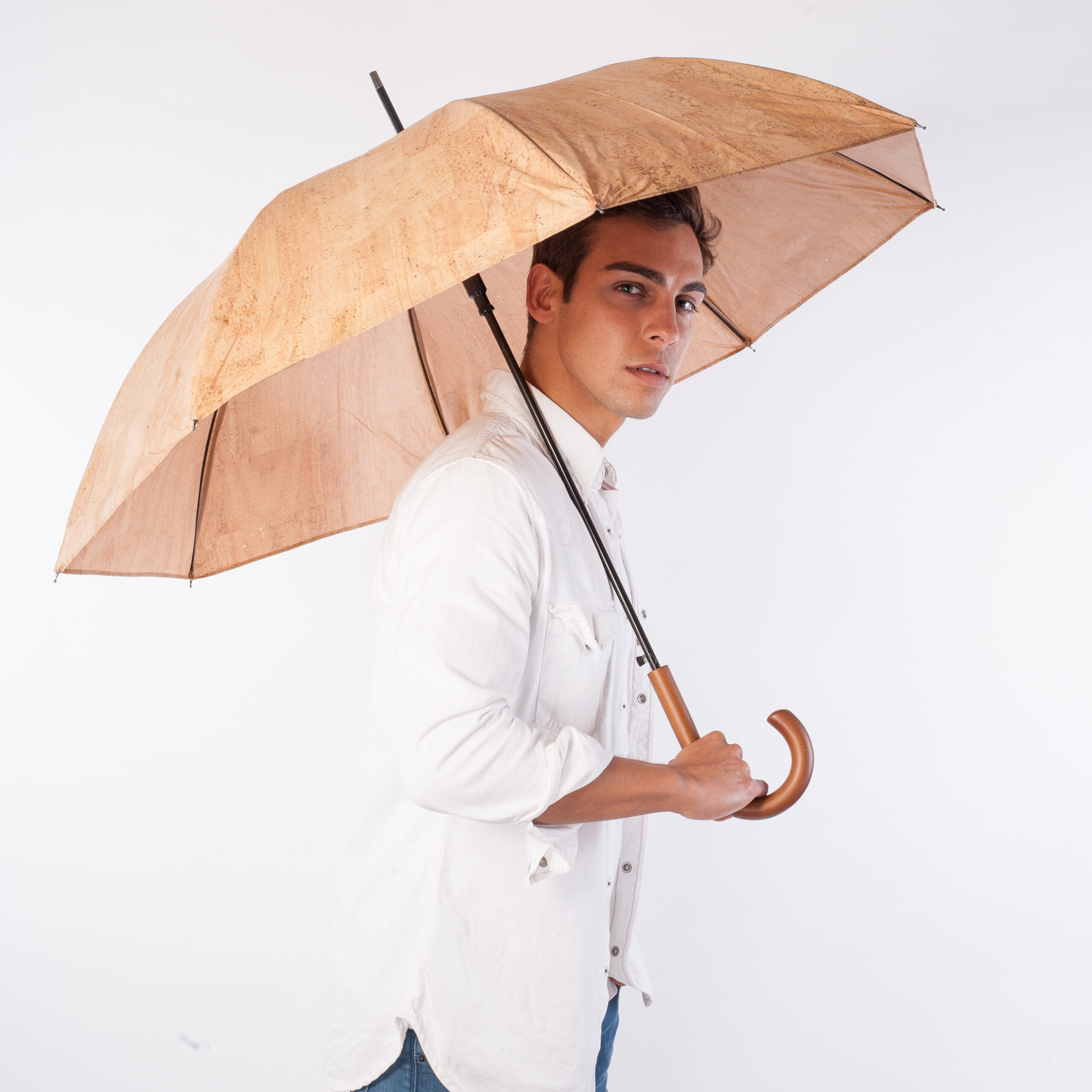 SINTRA, Moda en corcho, made in Portugal, sustentabilidad y prestancia