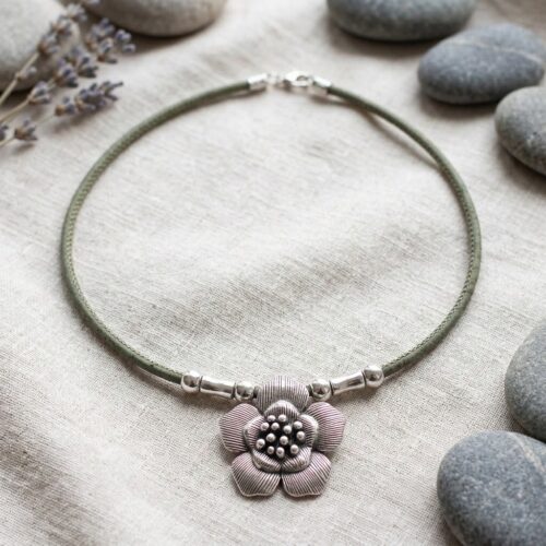 Collar Madeira verde